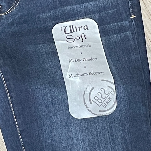 1822 DENIM Gio  Ankle Denim Jeans - Picture 4 of 13